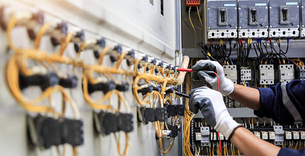Professional Electrician technician working in Columbus Junction, IA